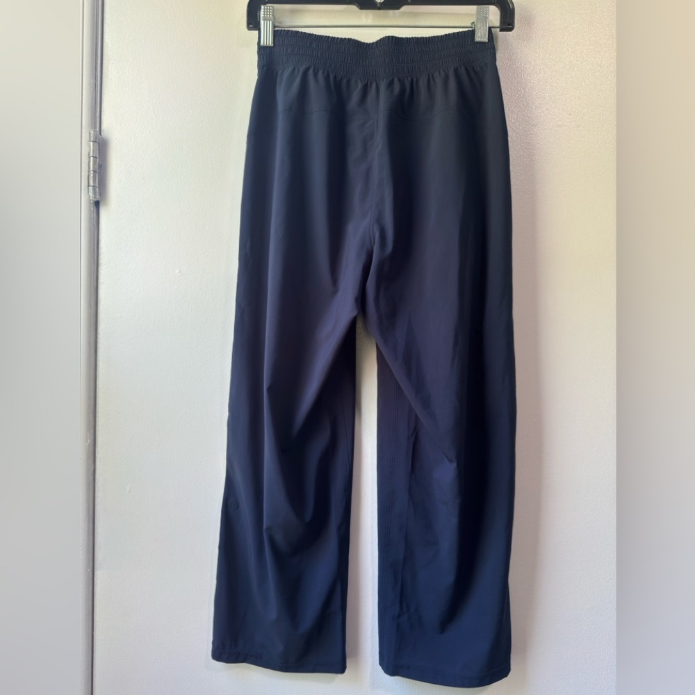 Black Cropped Ankle Pants with Relaxed Fit - Picture 3 of 6